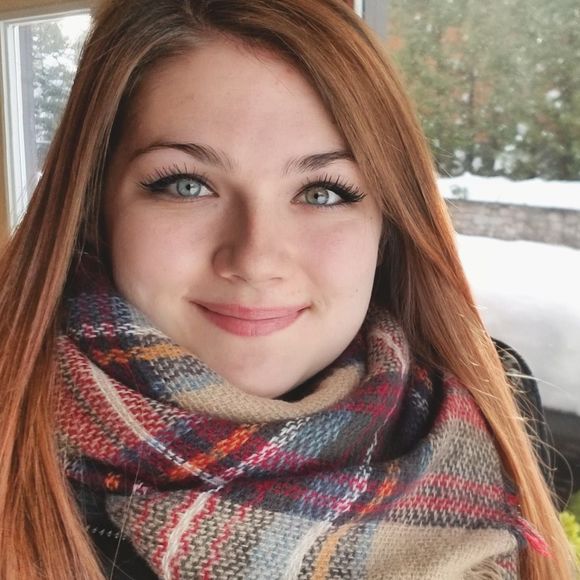 Meet your Posher, Jessica - Picture 1 of 1